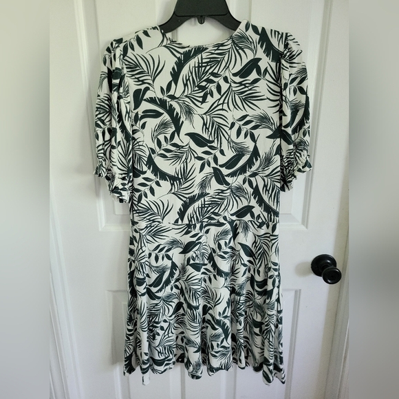 BODEN V-Neck Jersey Dress Midnight Garden Tropic Foliage Size 8R - Picture 2 of 6